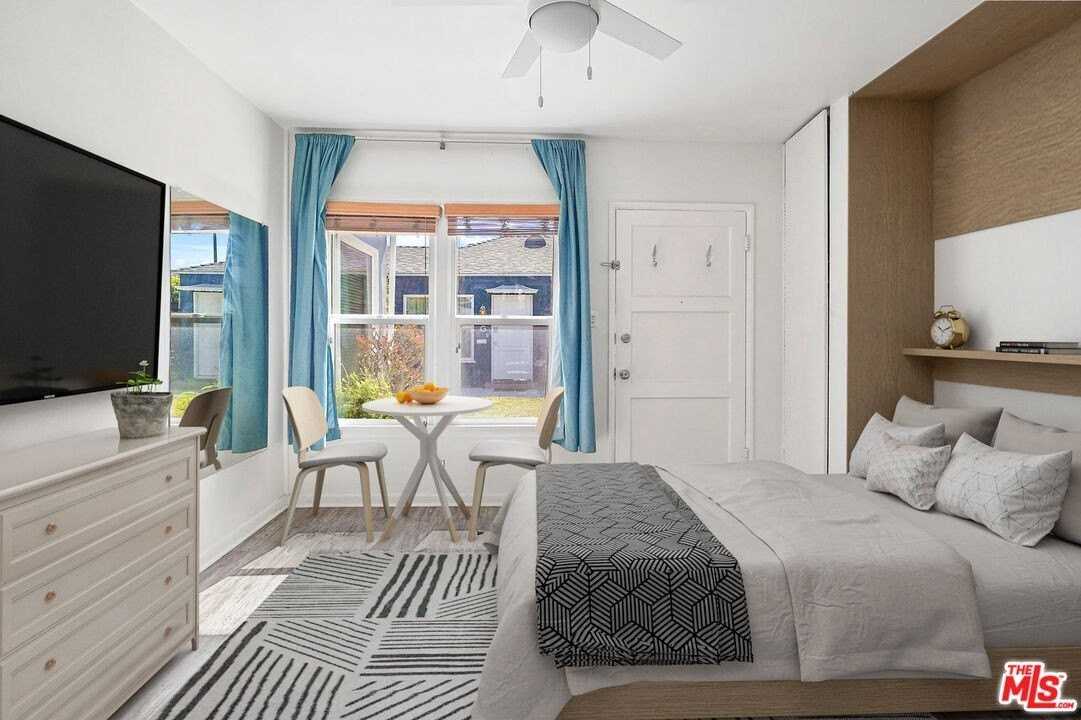 214 6th Ave - Photo 2 of 11