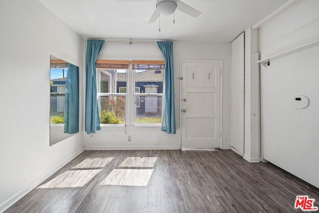 214 6th Ave - Photo 3 of 11