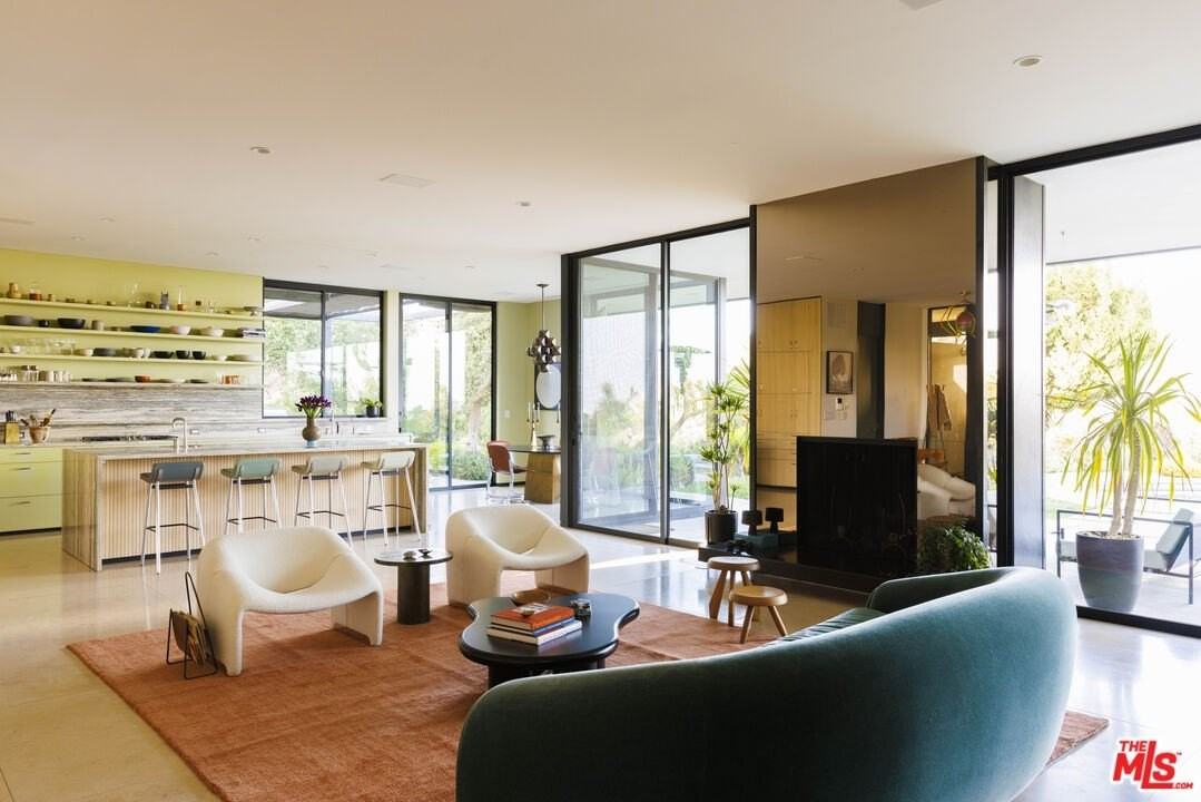 3306 Deronda Dr - Photo 5 of 26