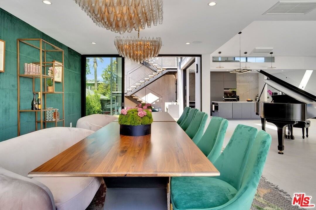 1368 Beckwith Ave - Photo 6 of 42