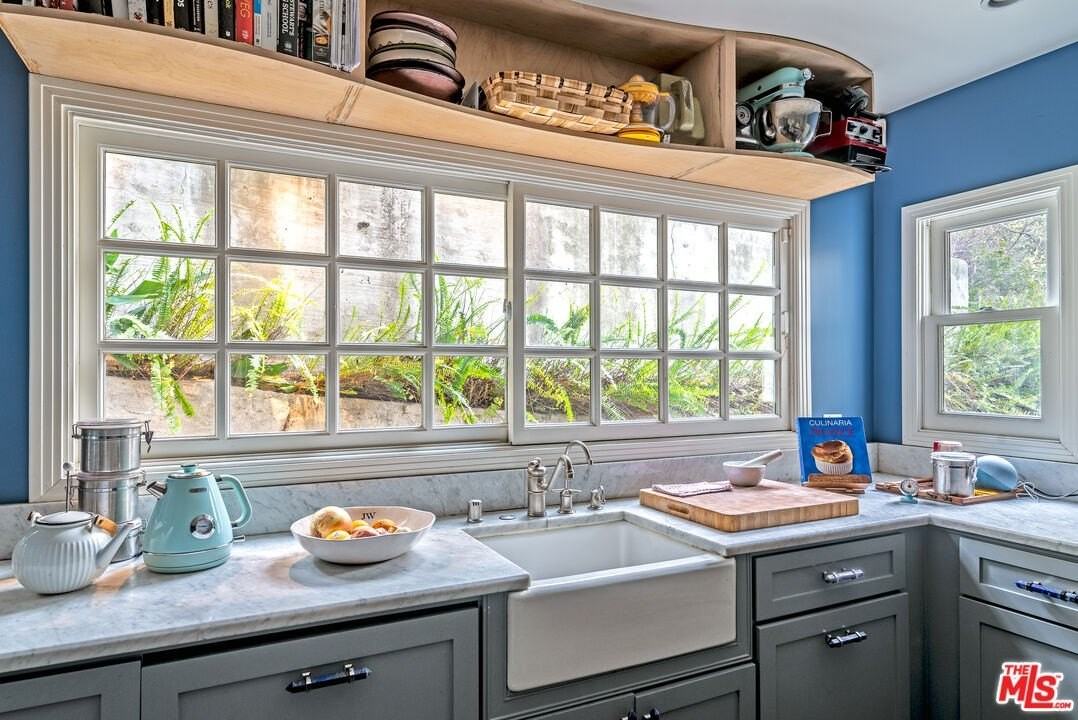 8066 Woodland Ln - Photo 7 of 17