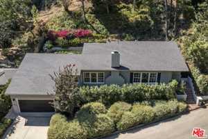 featured image of 5657 Valley Oak Dr
