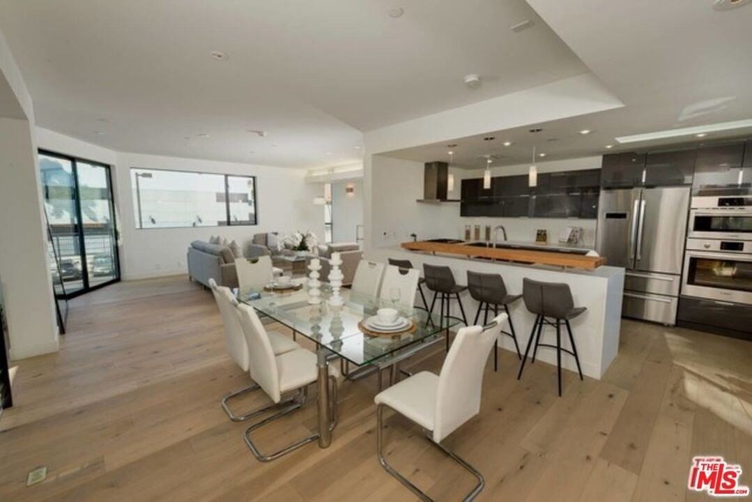 6685 Daychar Dr - Photo 3 of 19