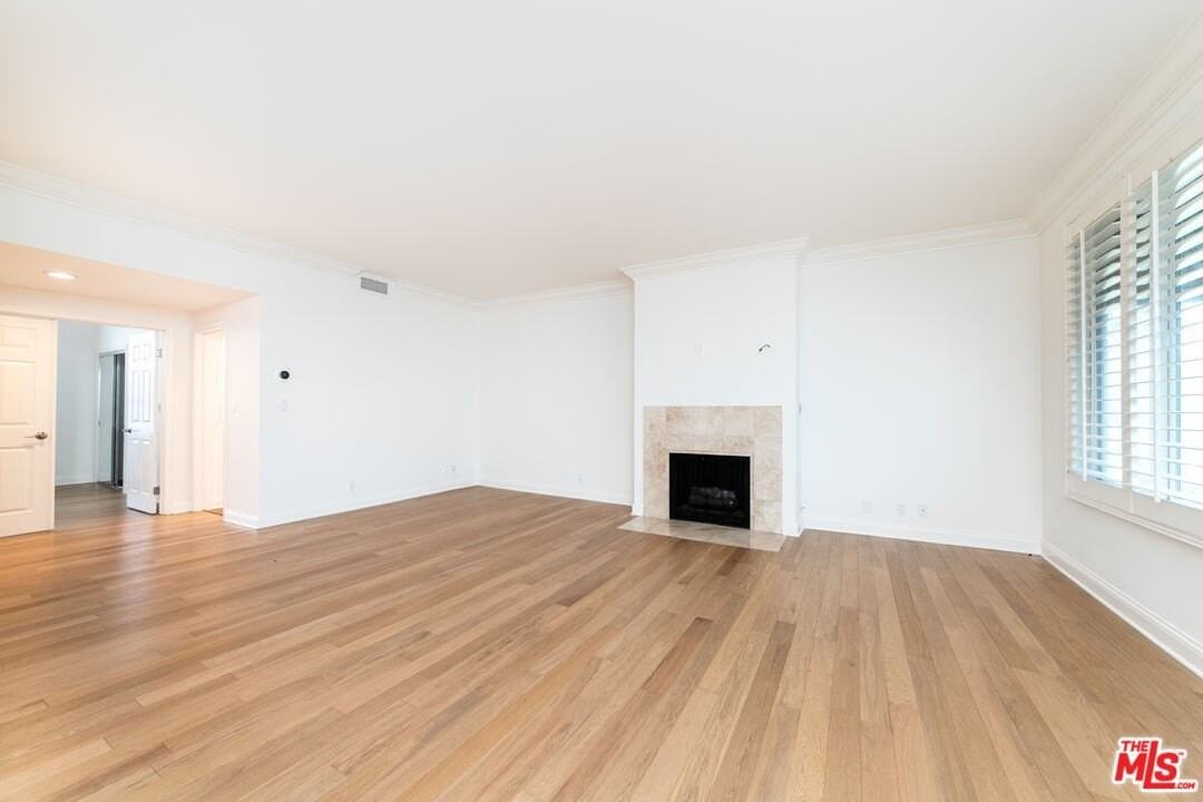 125 S Elm Dr Apt 201 #201 - Photo 6 of 27