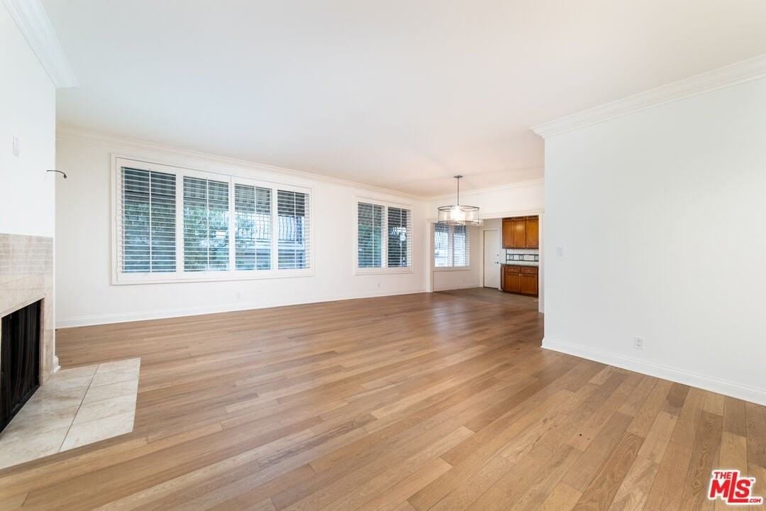 125 S Elm Dr Apt 201 #201 - Photo 7 of 27