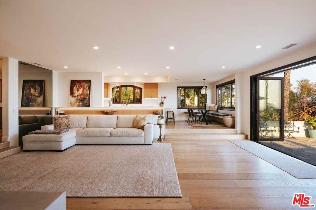 29660 Harvester Rd - Photo 5 of 45