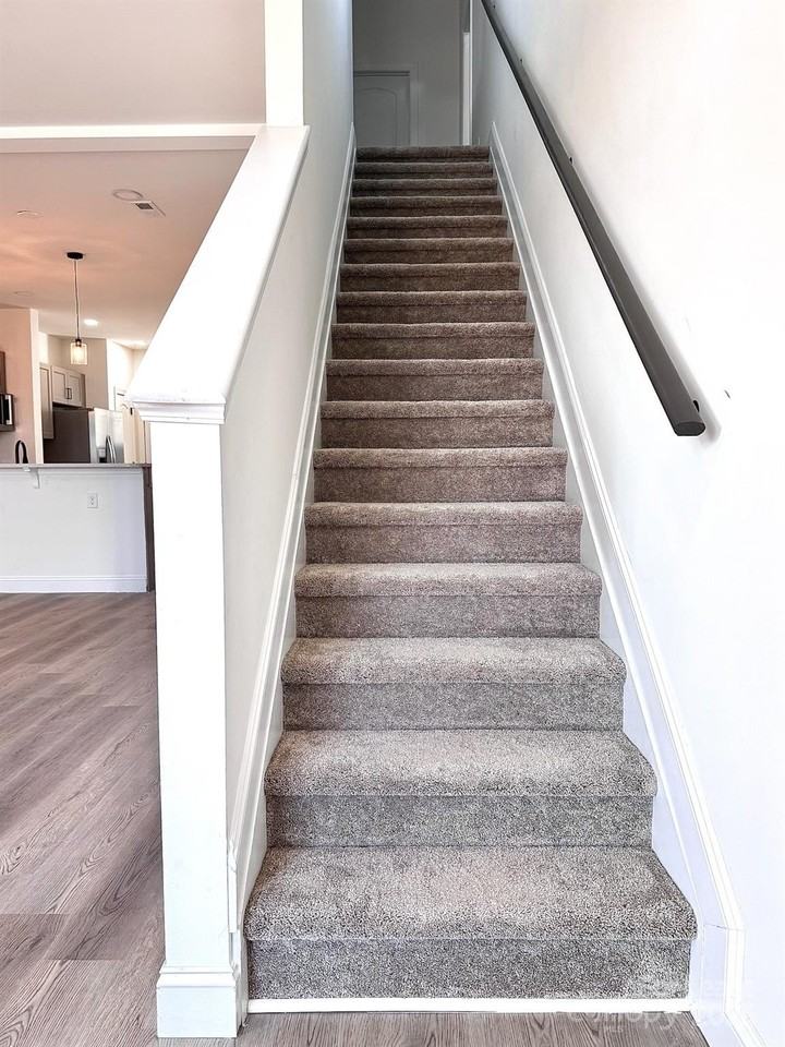 409 Church St N - Photo 6 of 20