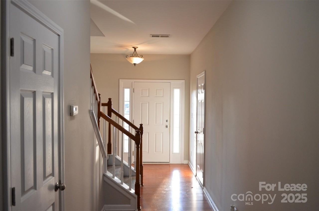 9712 Walkers Glen Dr Nw - Photo 2 of 29