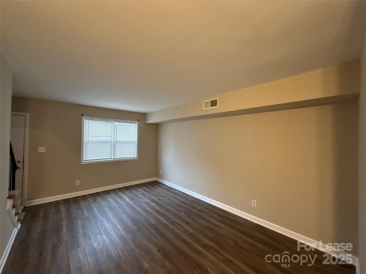 1613 N Sharon Amity Rd Apt H #H - Photo 4 of 13