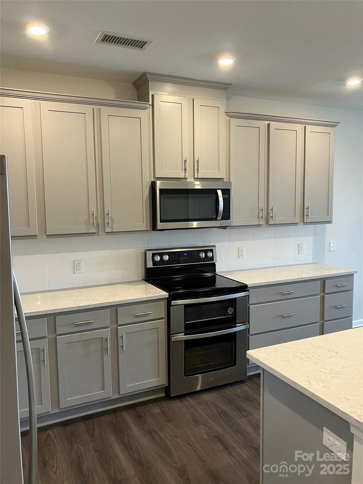 4455 Reed Creek Dr #304 - Photo 2 of 10