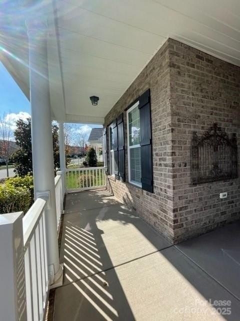 18223 Ebenezer Dr - Photo 5 of 39