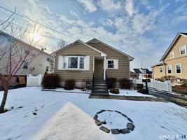 featured image of 1867 Broadbridge Ave