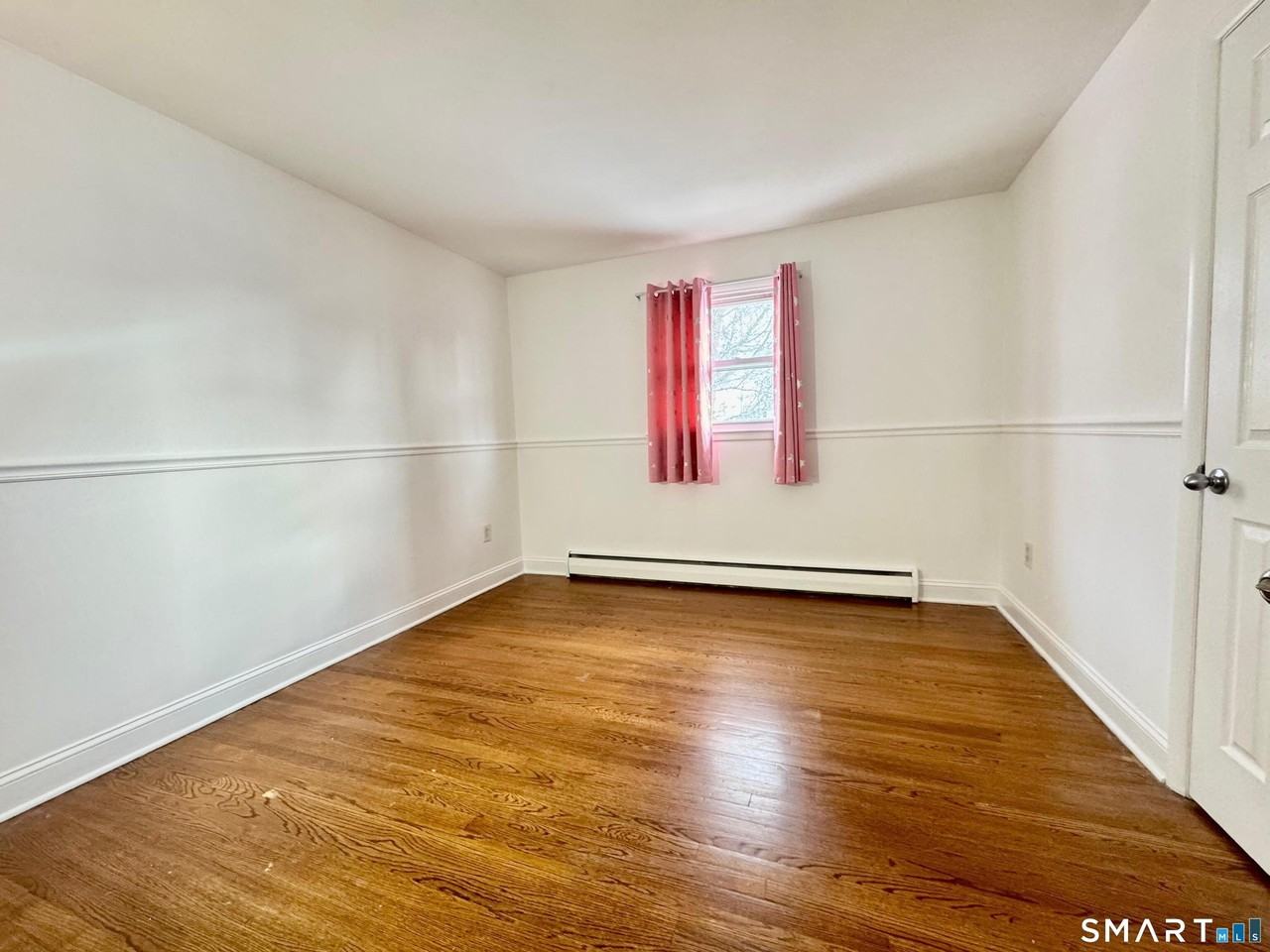 1867 Broadbridge Ave - Photo 6 of 11