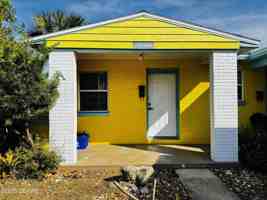 featured image of 391 S Halifax Dr