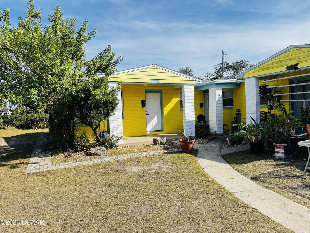 391 S Halifax Dr - Photo 3 of 17