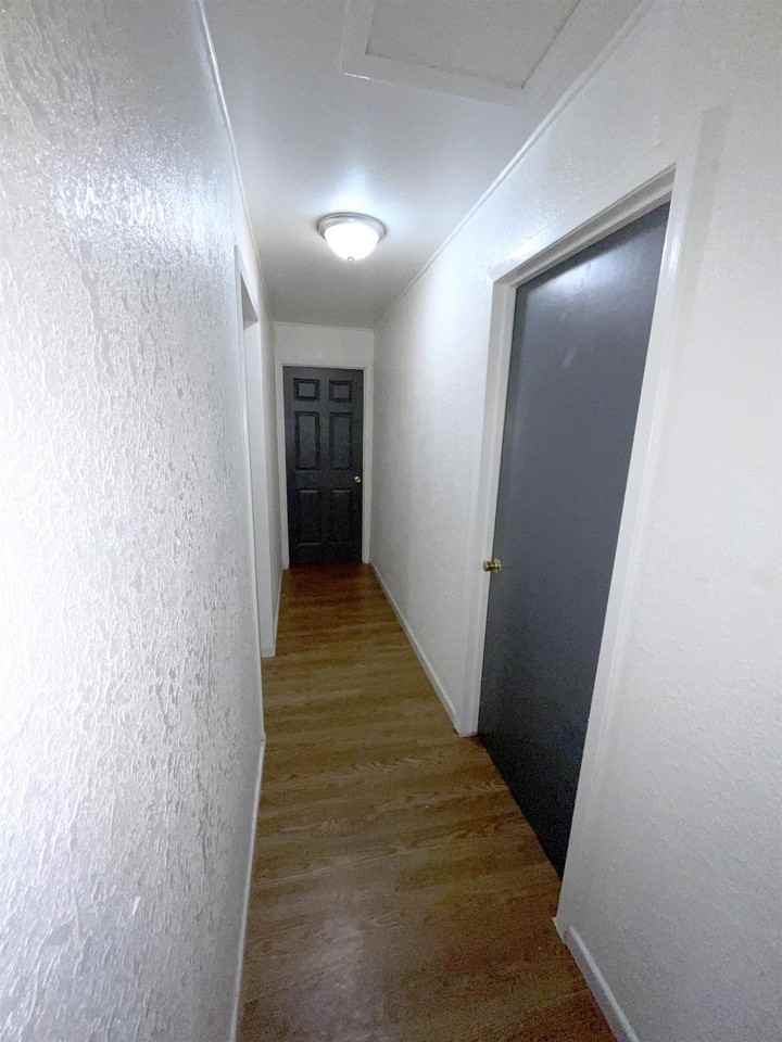 405 E Bowie St - Photo 7 of 19