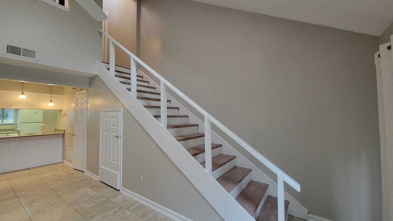 70 Camp Creek Rd N Apt 7 #7 - Photo 4 of 20