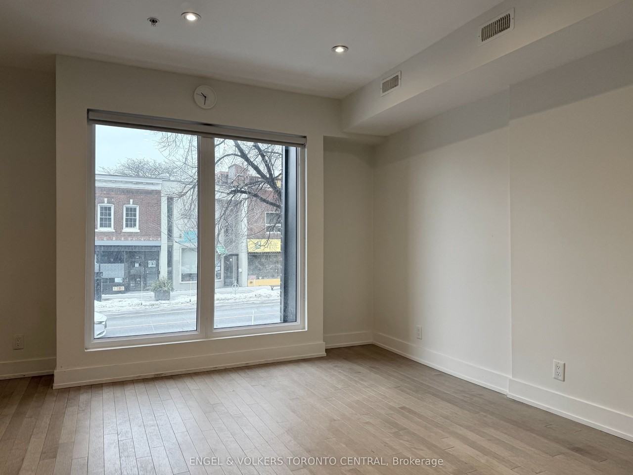 1555 Bloor Street W 4 - Photo 4 of 16