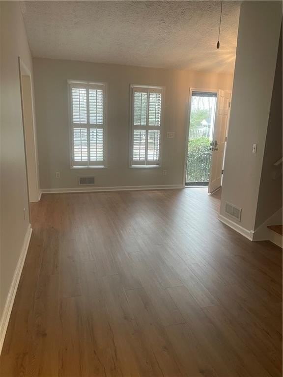 516 Faith St Nw - Photo 6 of 15