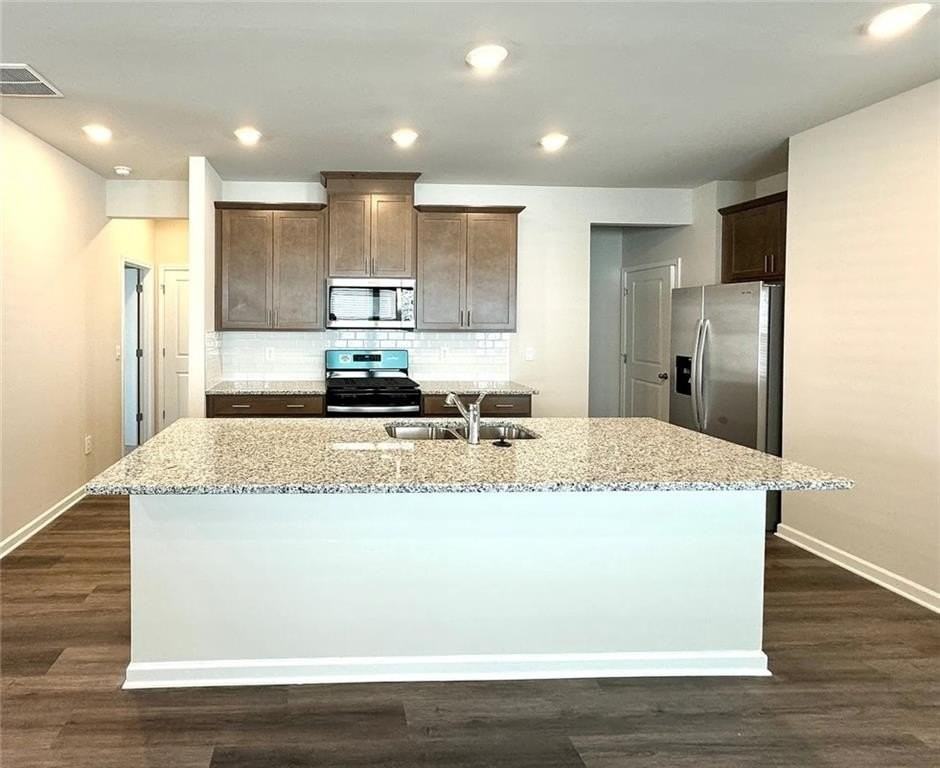 2327 Whitworth St - Photo 4 of 20