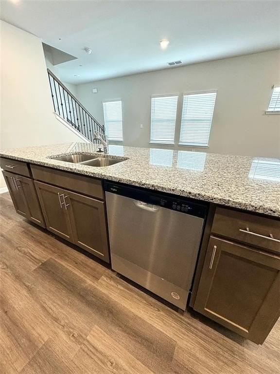 2327 Whitworth St - Photo 7 of 20