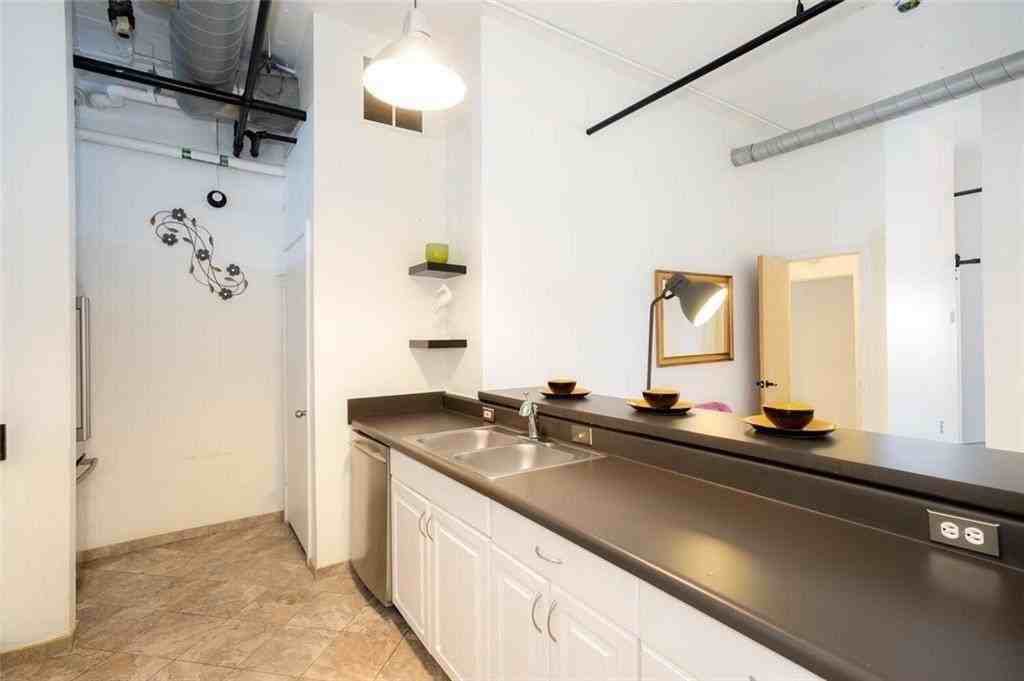 120 Ralph Mcgill Blvd Ne Apt 507 #507 - Photo 5 of 7