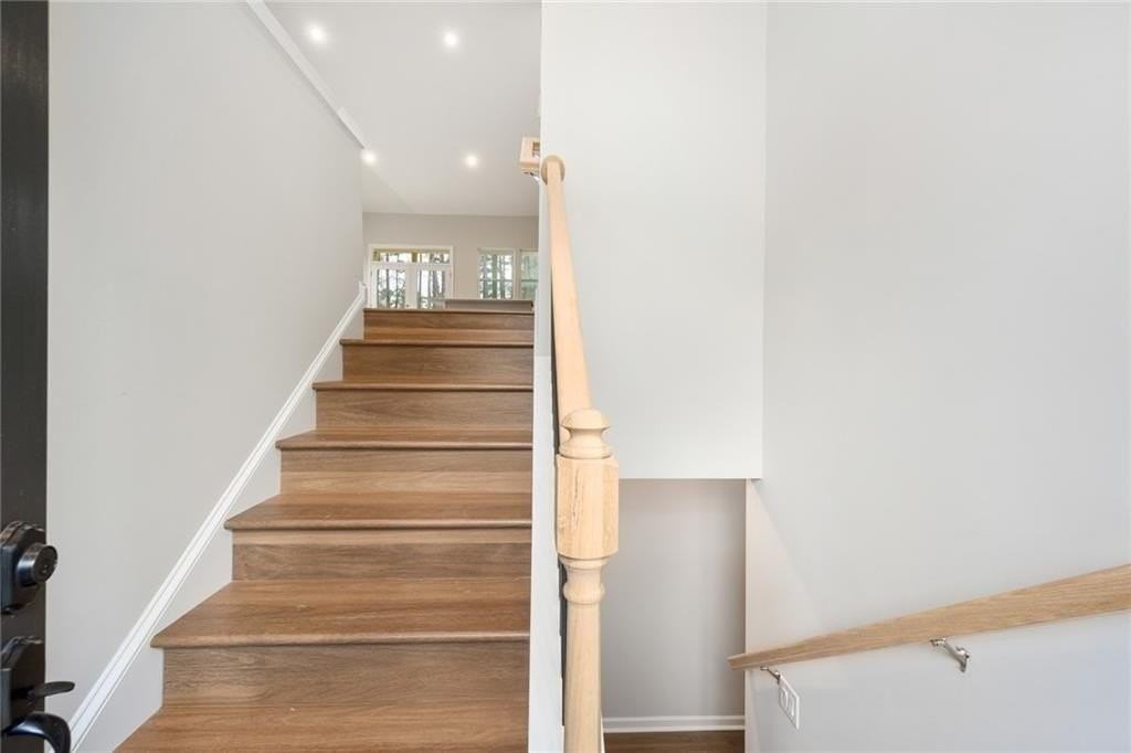 2295 Brandon Ct Ne - Photo 4 of 43