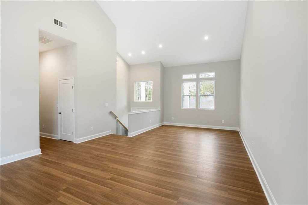 2295 Brandon Ct Ne - Photo 6 of 43