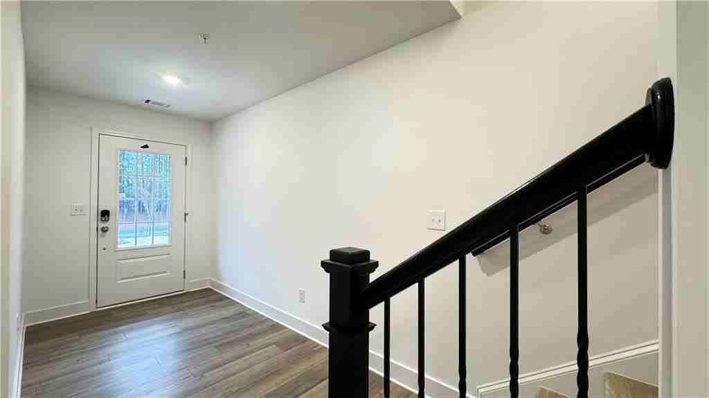 813 Atkins Ln - Photo 3 of 50