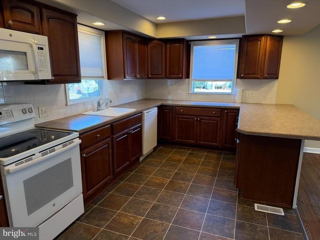 15 W Floral Ave - Photo 6 of 35