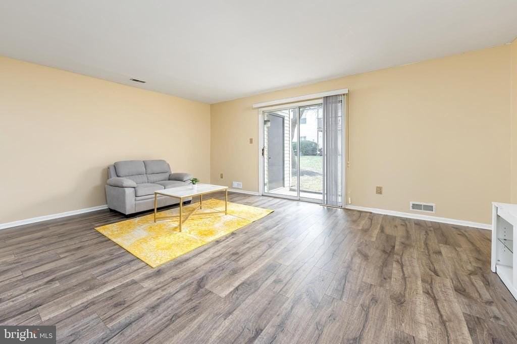 43 Dover Ct - Photo 3 of 15