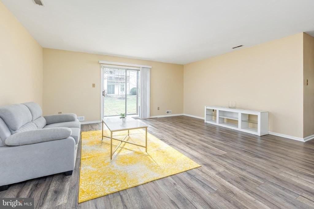 43 Dover Ct - Photo 4 of 15