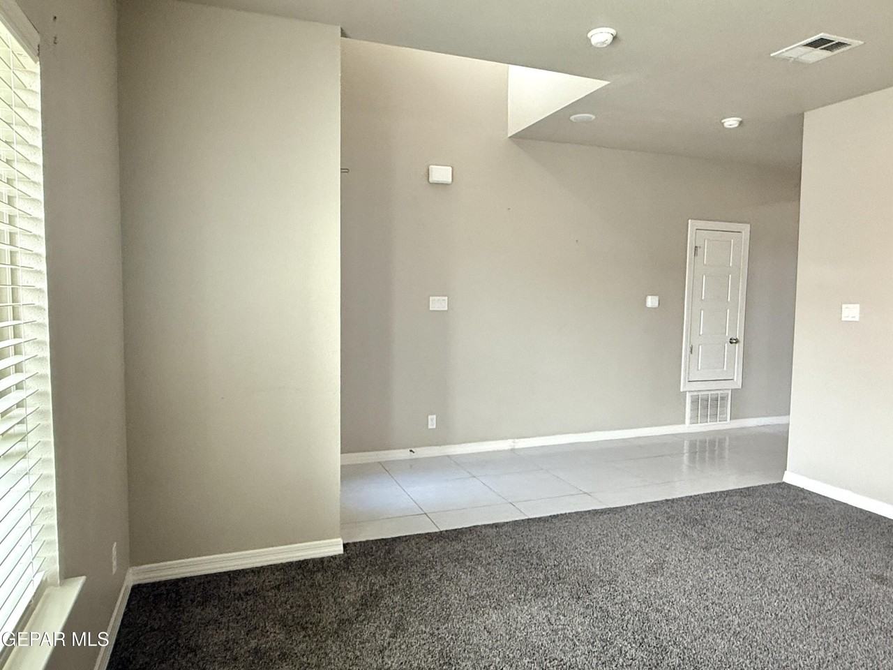 12824 Linstead Ave - Photo 6 of 46