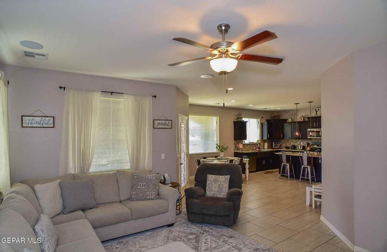 14447 Onnie Kirk Ave - Photo 2 of 20