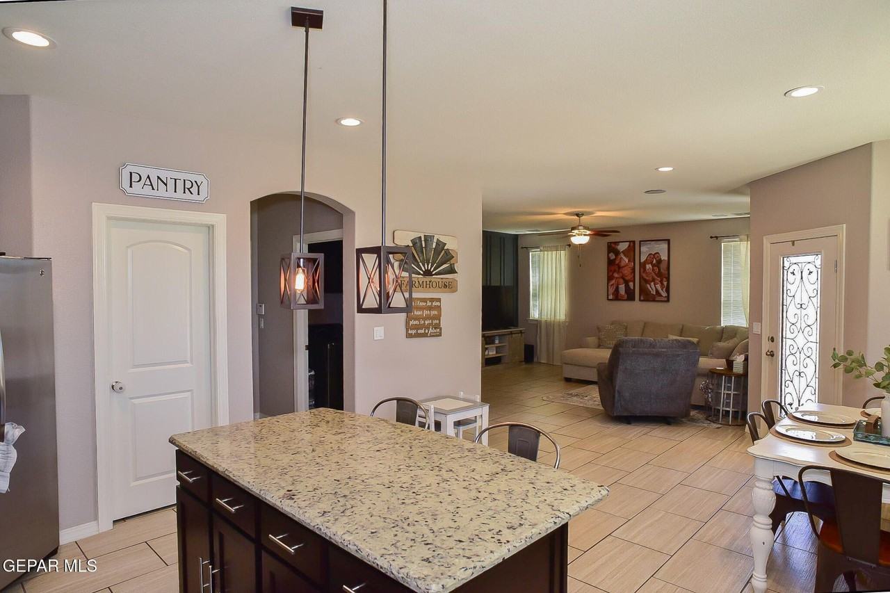 14447 Onnie Kirk Ave - Photo 5 of 20