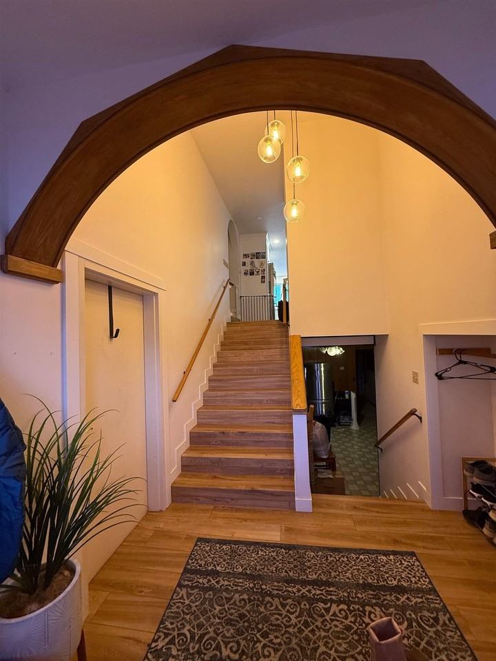 2514 Riverview Dr - Photo 2 of 21