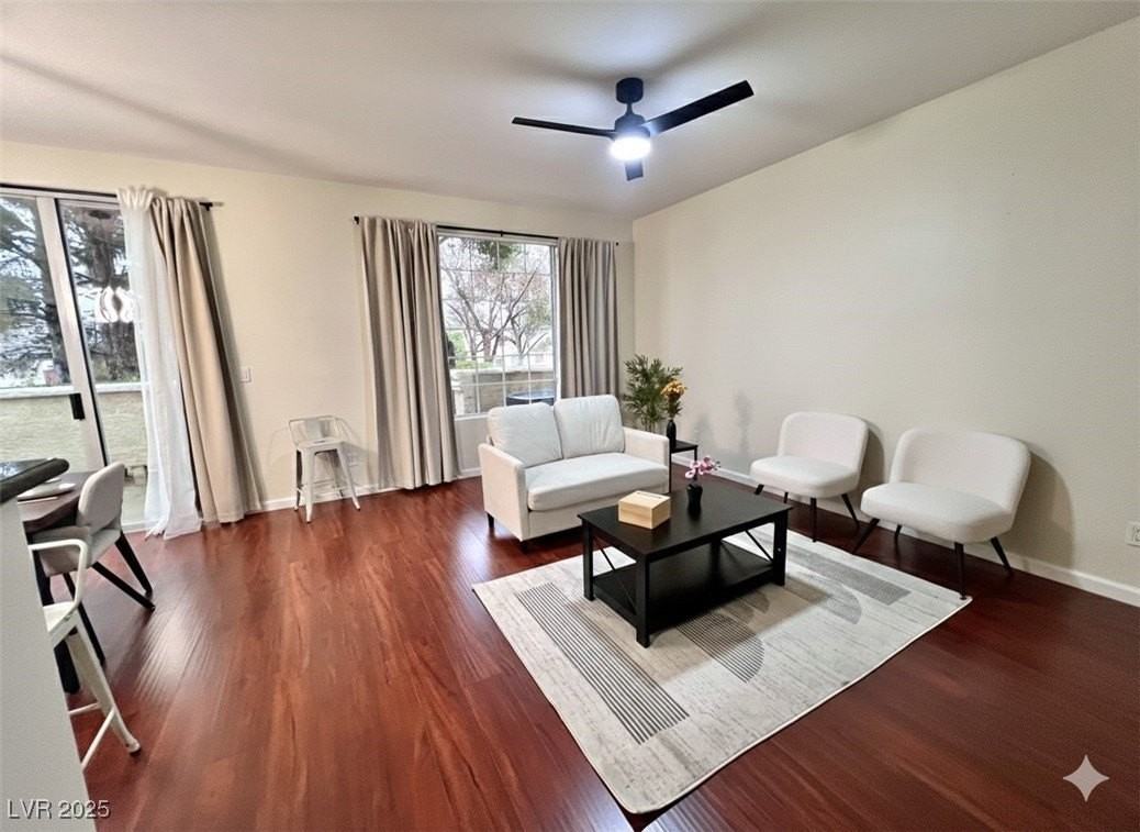 1604 Queen Victoria St #104 - Photo 4 of 27