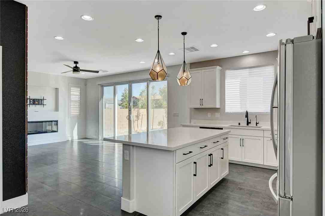 4111 Enchanting Sky Ave - Photo 7 of 39