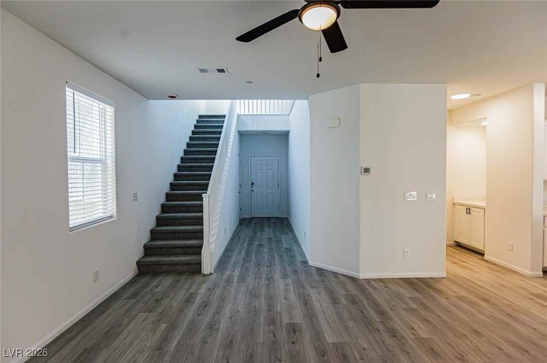 6843 Marjoram St - Photo 7 of 41