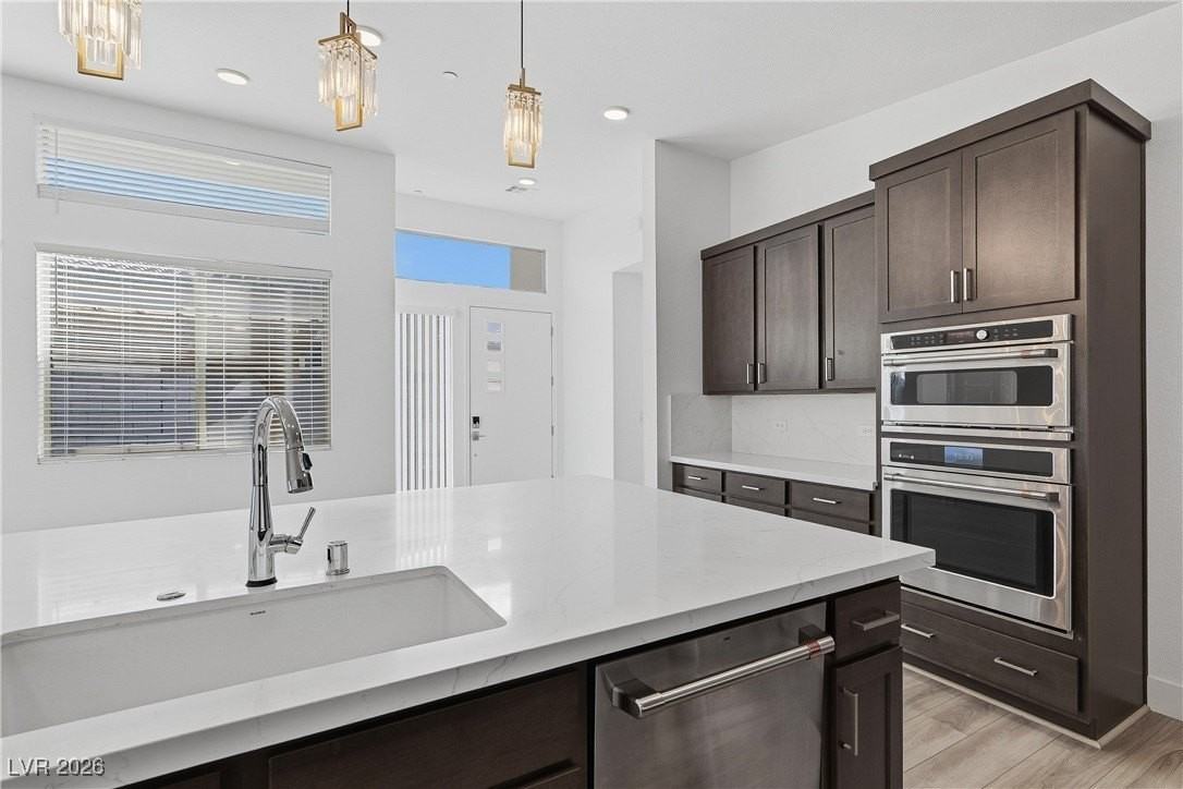 9958 Egan Valley St - Photo 4 of 22