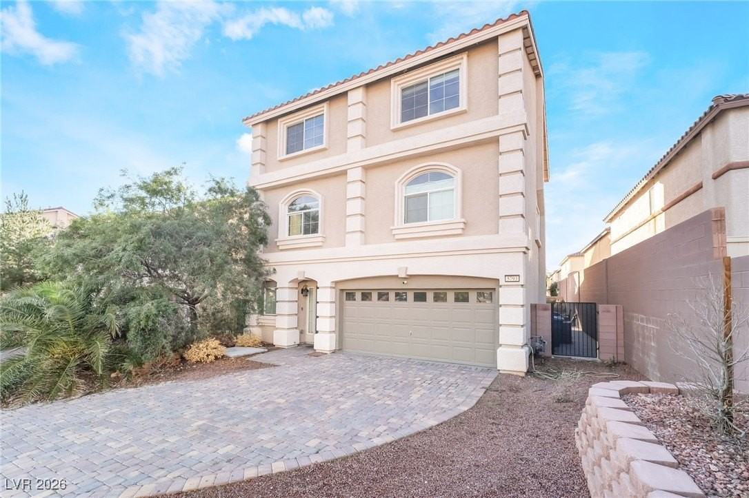 5793 Rolling Dale Ave - Photo 3 of 41