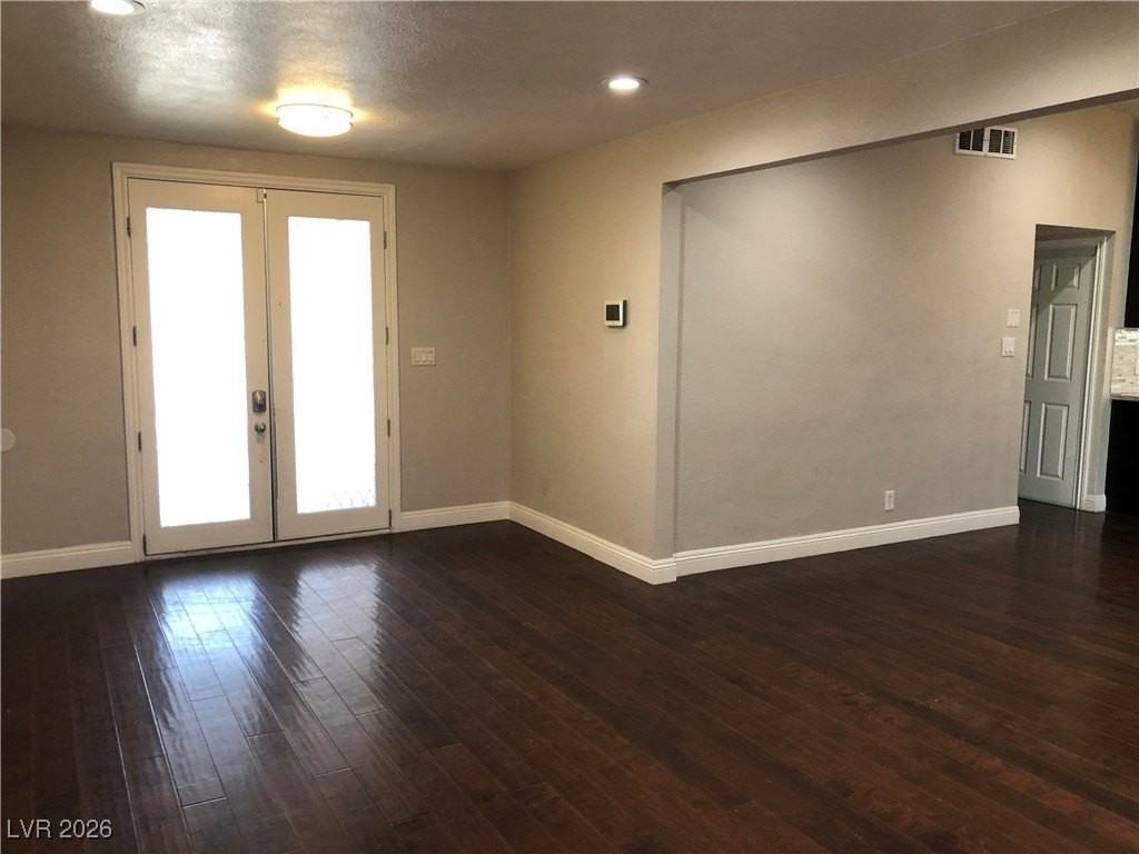 6456 Alomar Ave - Photo 5 of 46