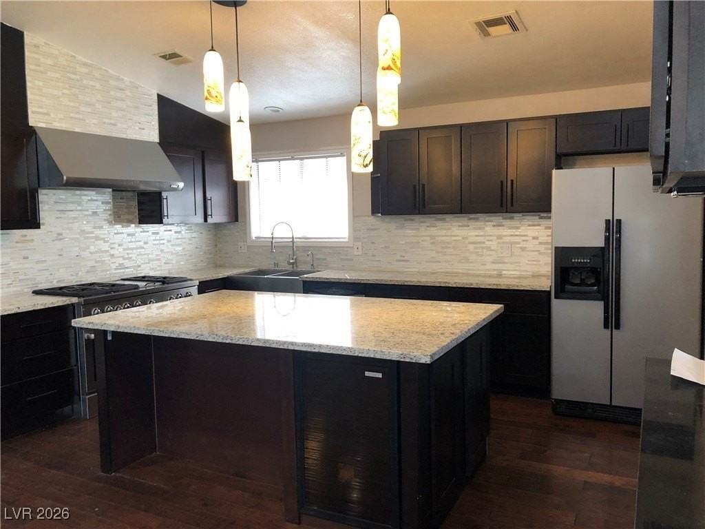 6456 Alomar Ave - Photo 7 of 46