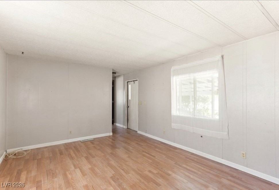 1240 S Comstock Cir W - Photo 6 of 12