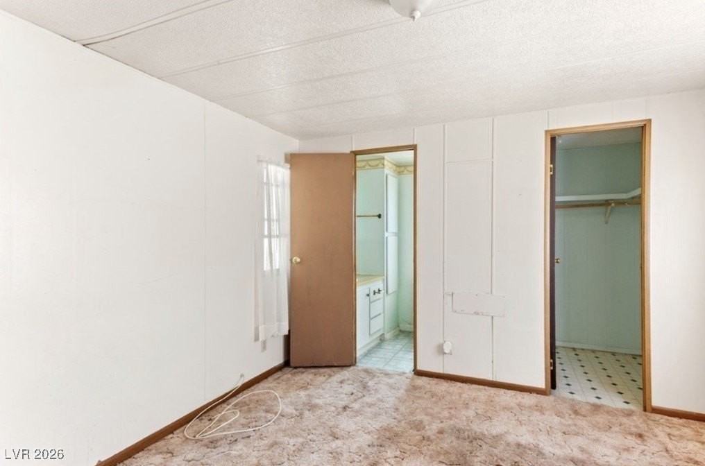 1240 S Comstock Cir W - Photo 7 of 12