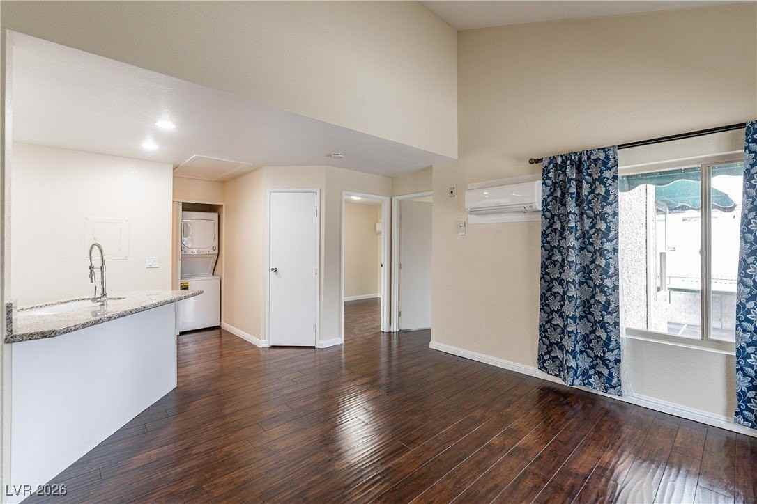 450 Elm Dr #206 - Photo 5 of 28