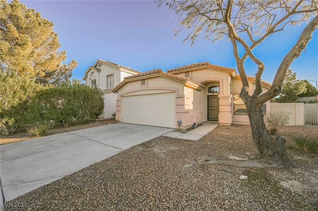 875 Wallach Ave - Photo 3 of 40