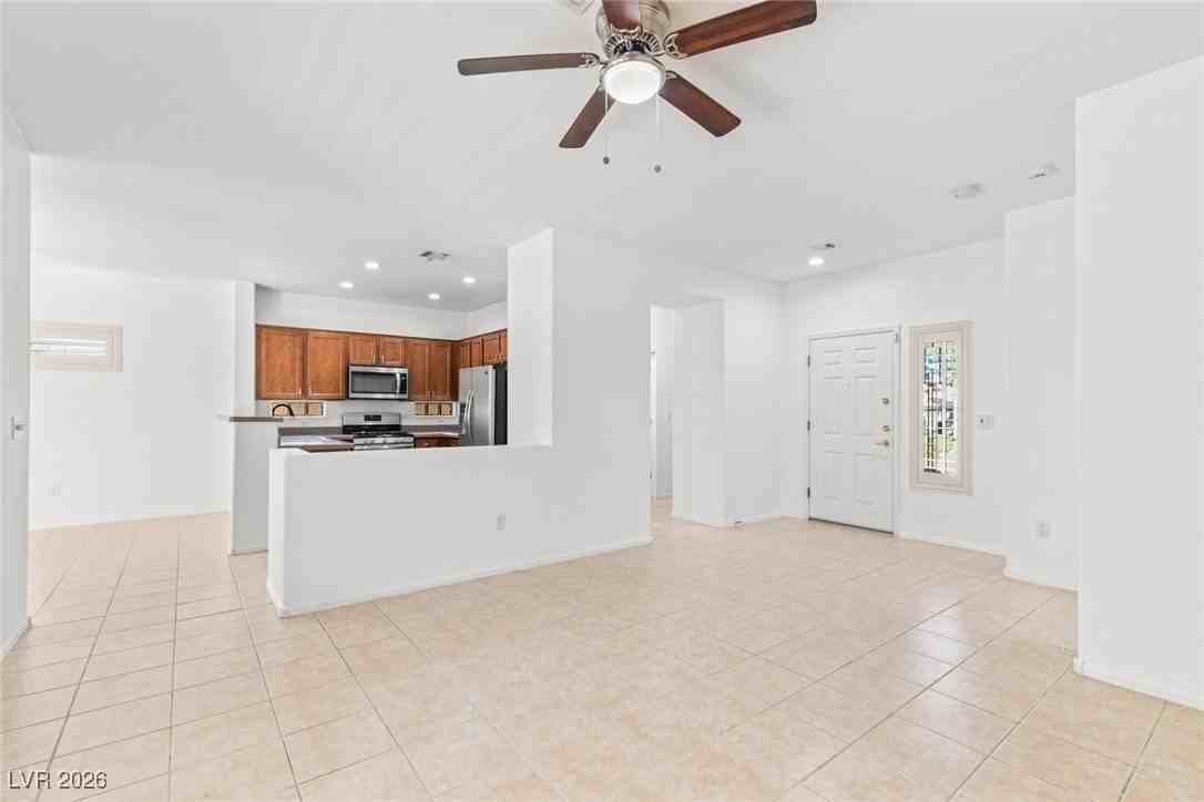 3017 Hartsville Rd - Photo 5 of 26