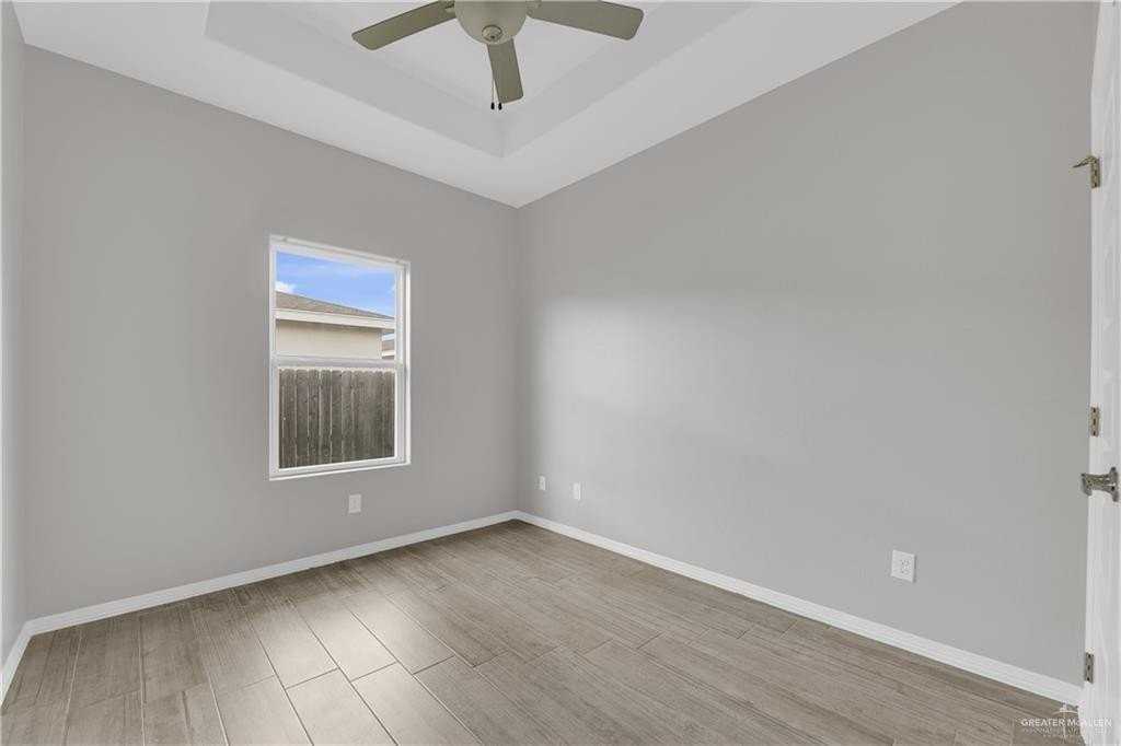 5101 N Winona Dr #3 - Photo 6 of 12