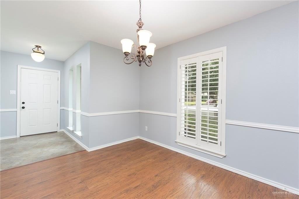 4900 N Cynthia St - Photo 3 of 18